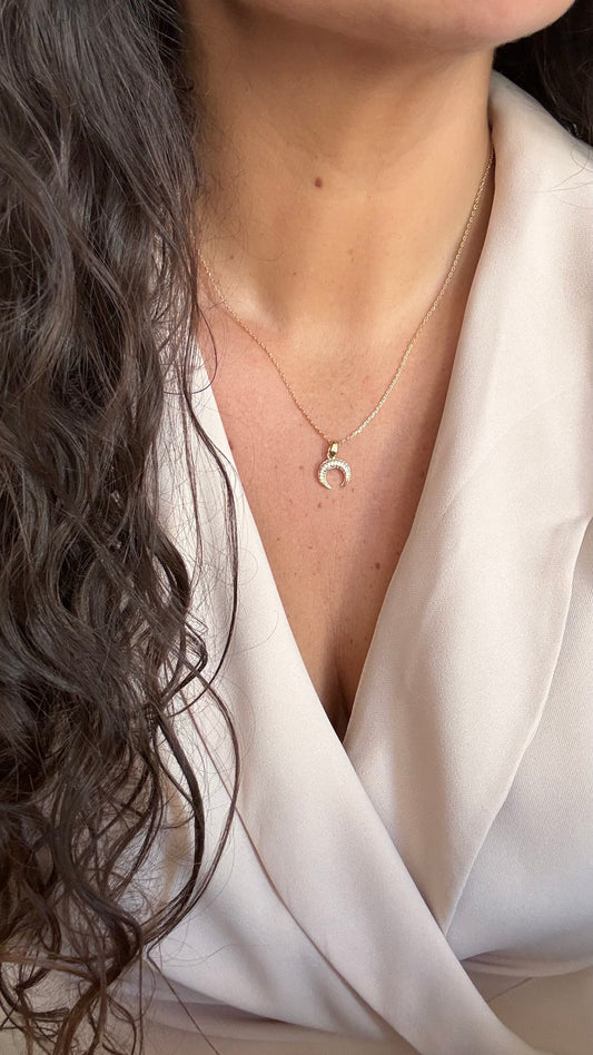 Collar medialuna shiny