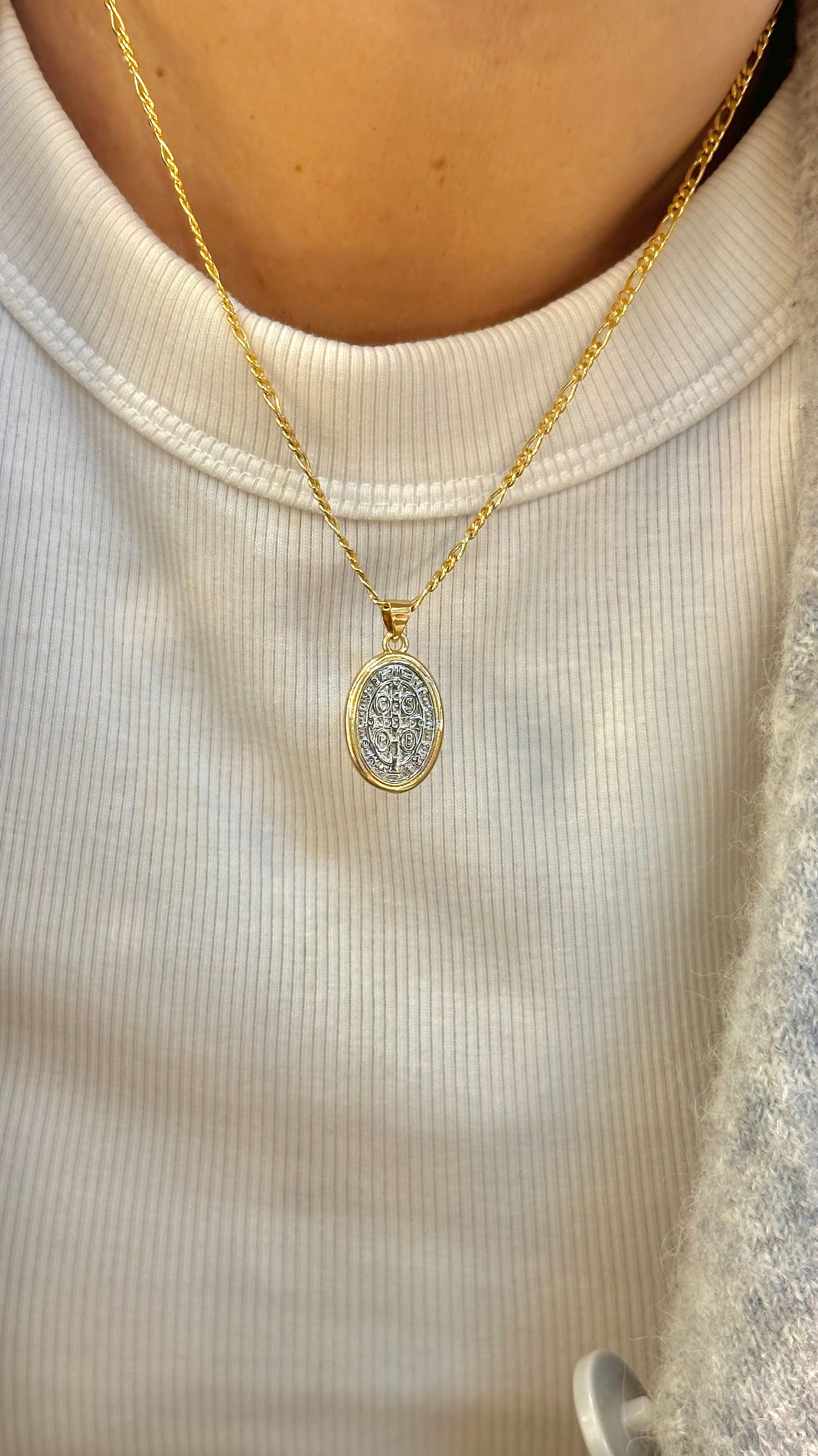 Collar San benito oval