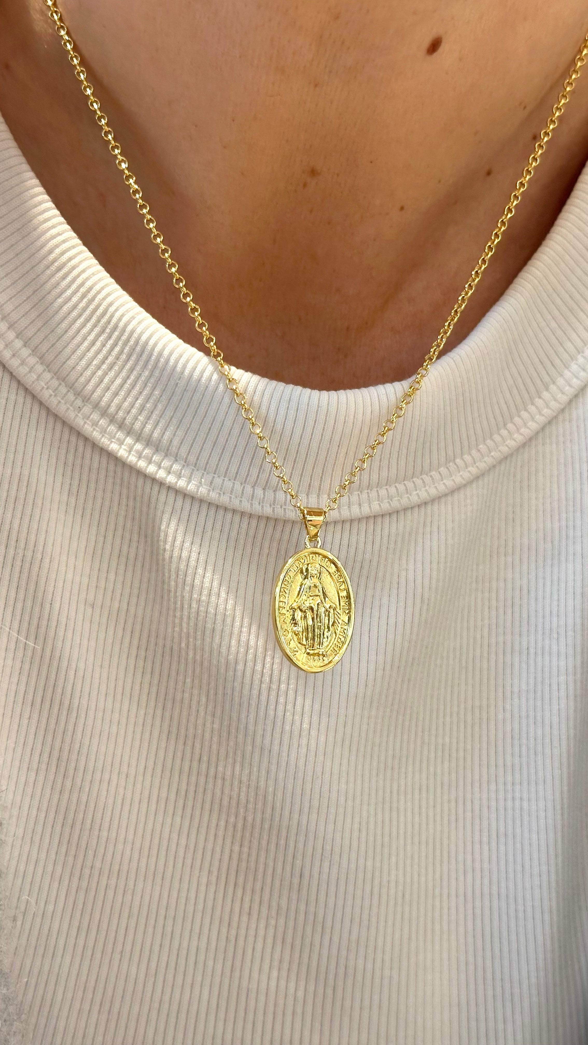Collar virgen de los Rayos M