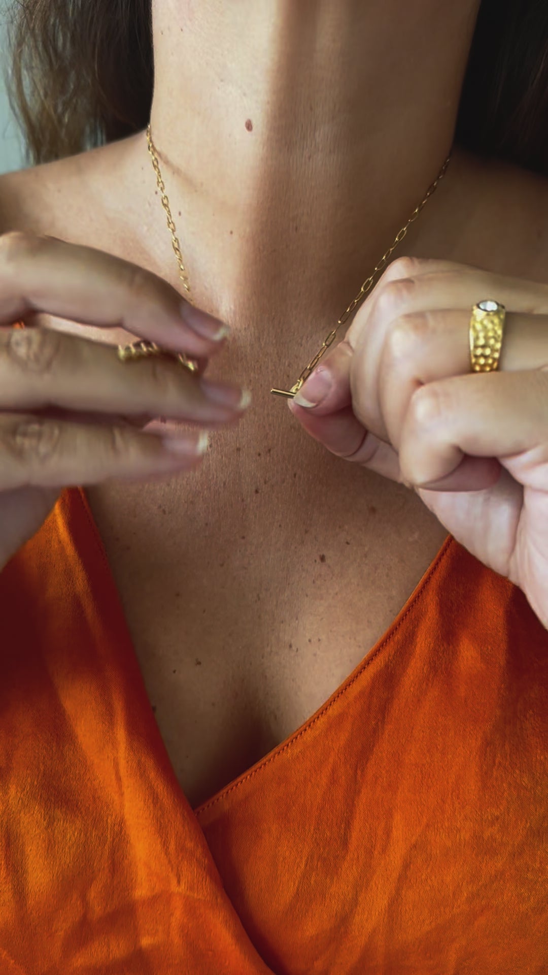 Collar cruz oro
